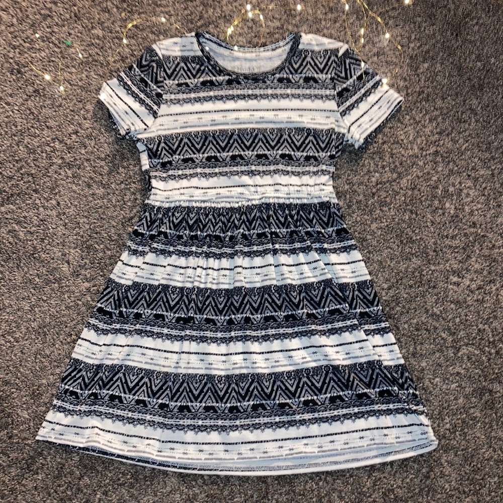 Kid’s Black and White Short Sleeve Dress